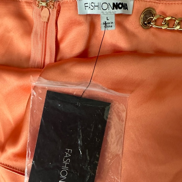 NWT FASHION NOVA SATIN JUMPSUIT LARGE - Picture 12 of 12